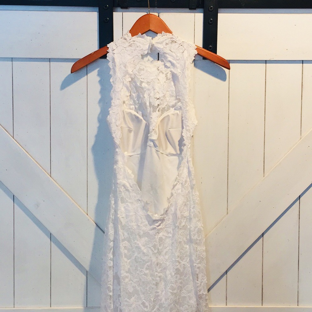 Grace Loves Lace Wedding Dress (1) - Picture 5 of 14